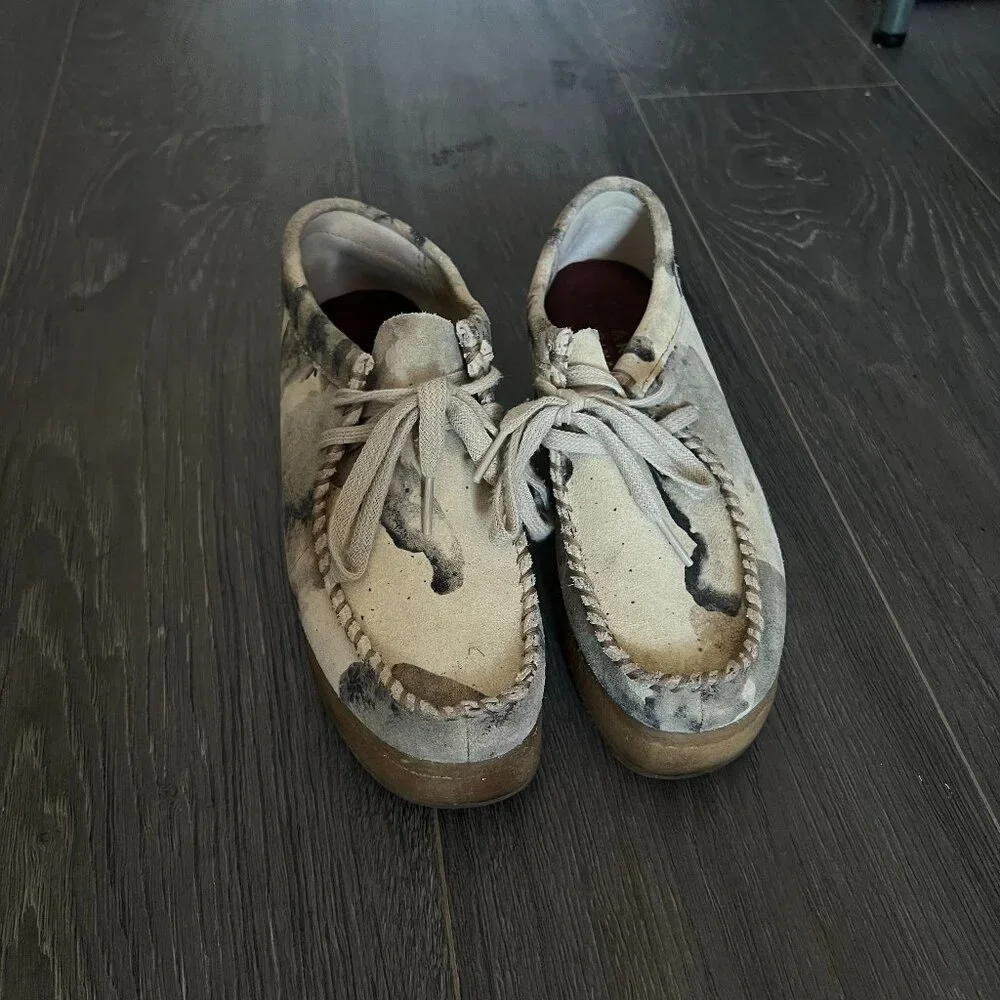 Clarks Women's Cream and Tan Loafers - Picture 1 of 5